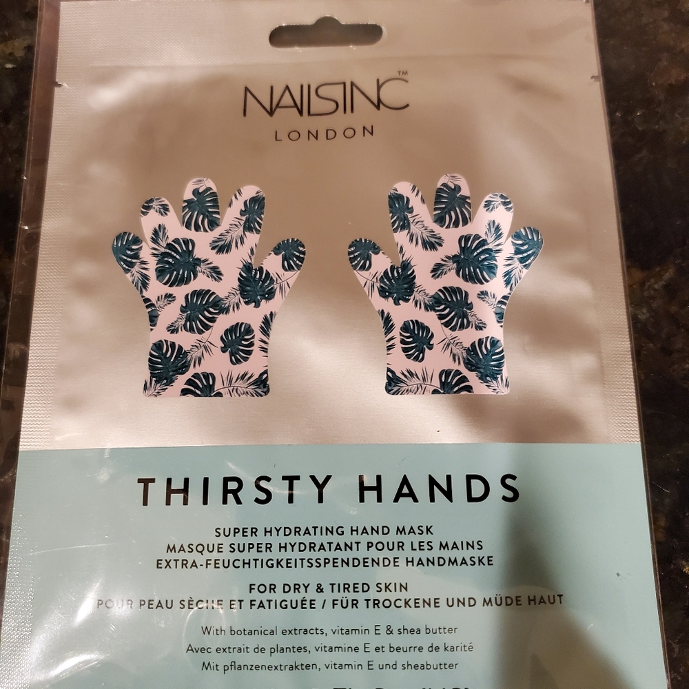 Super Hydrating Hand Mask - Brand New